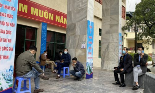 “Ngáo giá” tại phiên “chợ đất” trung tâm Hà Nội, giá trúng lên tới hơn 360 triệu đồng mỗi m2